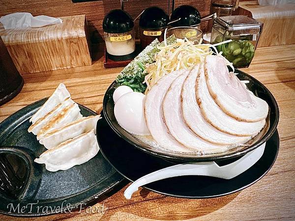 【 日本 • 福岡 • The Ritz Carlton F 【 日本 • 福岡 • The Ritz Carlton F