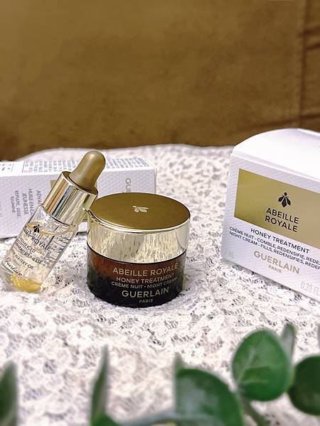 【抗老保养】GUERLAIN 娇兰「全新皇家蜂王乳蜂蜜修护黑