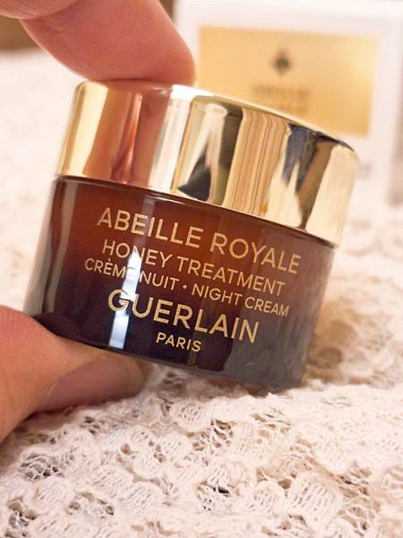 【抗老保养】GUERLAIN 娇兰「全新皇家蜂王乳蜂蜜修护黑
