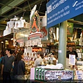 來到PIKE PLACE MARKET，一定要來這家朝聖一下，看看丟魚特技！