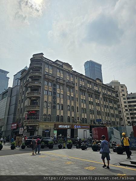 上海自由行~交通位置絕佳離地鐵站爆近的景萊酒店•不舍 (上海