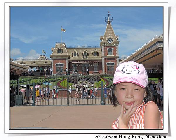 2013.08.06 Hong Kong Disneyland6d.jpg