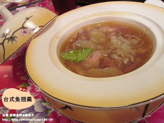 吃魚翅2.JPG 吃魚翅2.JPG