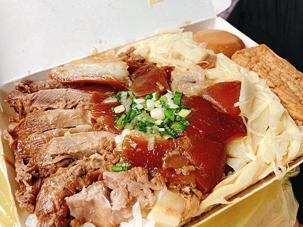 萬家老街豬腳 萬家老街豬腳