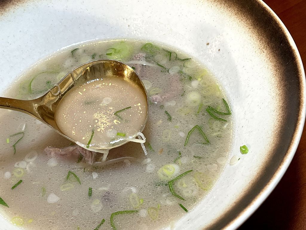 忠孝新生站美食 | 湯神頂級和牛牛肉麵，清燉、紅燒、番茄三種