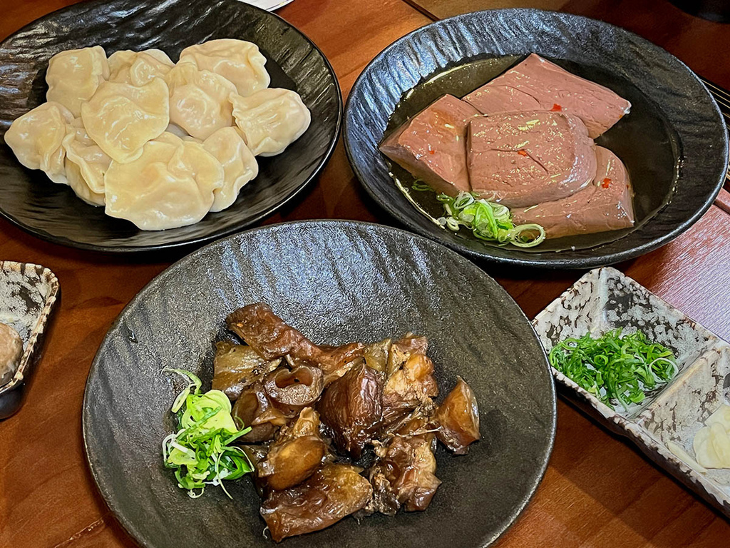 忠孝新生站美食 | 湯神頂級和牛牛肉麵，清燉、紅燒、番茄三種