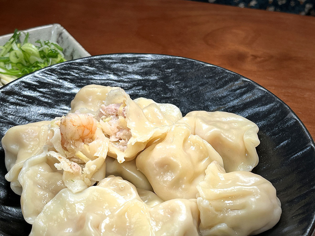 忠孝新生站美食 | 湯神頂級和牛牛肉麵，清燉、紅燒、番茄三種