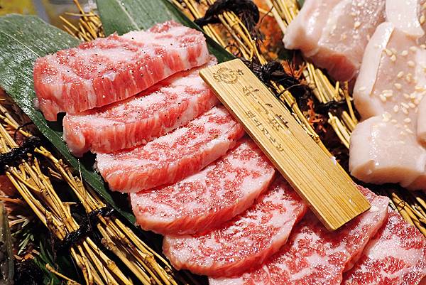 東區燒肉推薦│豆町村燒肉-專人代烤 酒之放題，質量非常好的日式激安燒肉店-台北美食推薦-35.jpg