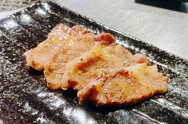 東區燒肉推薦│豆町村燒肉-專人代烤 酒之放題，質量非常好的日式激安燒肉店-台北美食推薦-43.jpg