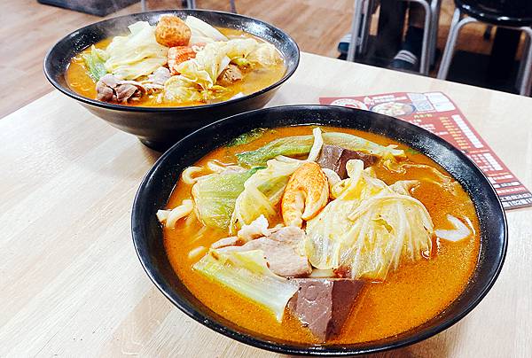 四維市場美食推薦│辣媽麻辣臭豆腐,有麻辣鴨血臭豆腐、紅燒鴨血 四維市場美食推薦│辣媽麻辣臭豆腐,有麻辣鴨血臭豆腐、紅燒鴨血