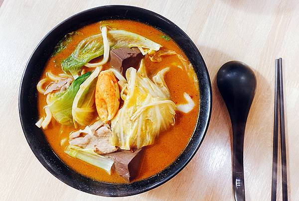 四維市場美食推薦│辣媽麻辣臭豆腐,有麻辣鴨血臭豆腐、紅燒鴨血 四維市場美食推薦│辣媽麻辣臭豆腐,有麻辣鴨血臭豆腐、紅燒鴨血