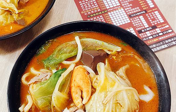 四維市場美食推薦│辣媽麻辣臭豆腐,有麻辣鴨血臭豆腐、紅燒鴨血 四維市場美食推薦│辣媽麻辣臭豆腐,有麻辣鴨血臭豆腐、紅燒鴨血