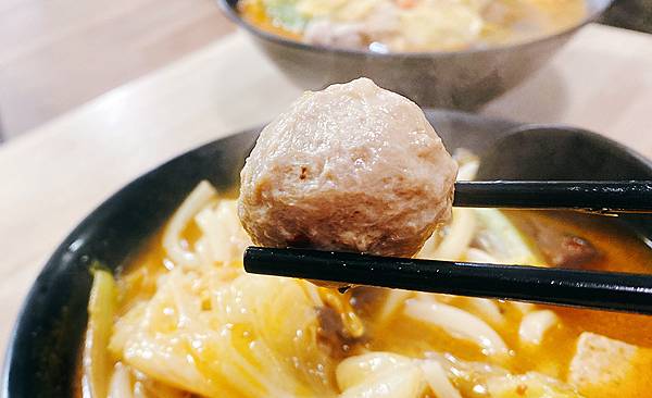 四維市場美食推薦│辣媽麻辣臭豆腐,有麻辣鴨血臭豆腐、紅燒鴨血 四維市場美食推薦│辣媽麻辣臭豆腐,有麻辣鴨血臭豆腐、紅燒鴨血