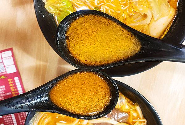 四維市場美食推薦│辣媽麻辣臭豆腐,有麻辣鴨血臭豆腐、紅燒鴨血 四維市場美食推薦│辣媽麻辣臭豆腐,有麻辣鴨血臭豆腐、紅燒鴨血