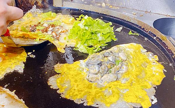 大橋頭美食推薦│延三夜市必吃蚵仔煎-東時鮮蚵(衝浪蚵仔)，大橋頭捷運站周邊美食，每日東石鮮蚵直送-20.jpg