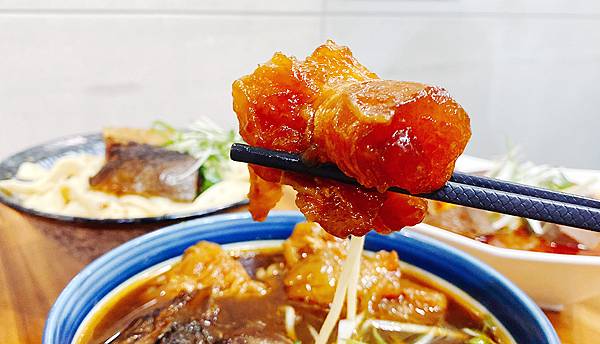 北投牛肉麵推薦│肥滋滋牛肉麵-每日極限100碗│北投隱藏版必推牛肉麵、北投美食-33.jpg 北投牛肉麵推薦│肥滋滋牛肉麵-每日極限100碗│北投隱藏版必推牛肉麵、北投美食-33.jpg