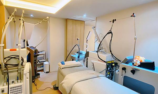 台北打雷射推薦|RedTouch PRO凍態雷射分享│台北東區醫美診所,羅峙錕醫師率領,僅接受預約制的綻妍診所-22.jpg