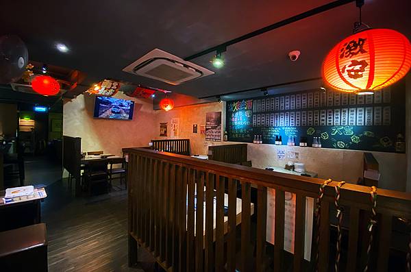 東區居酒屋激安色酒,是台北聚會推薦居酒屋及複合式酒吧-07.jpg