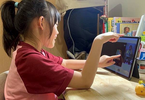 ▉寶寶▉ 忙碌媽媽不用盯，來51Talk兒童線上英文學好學滿
