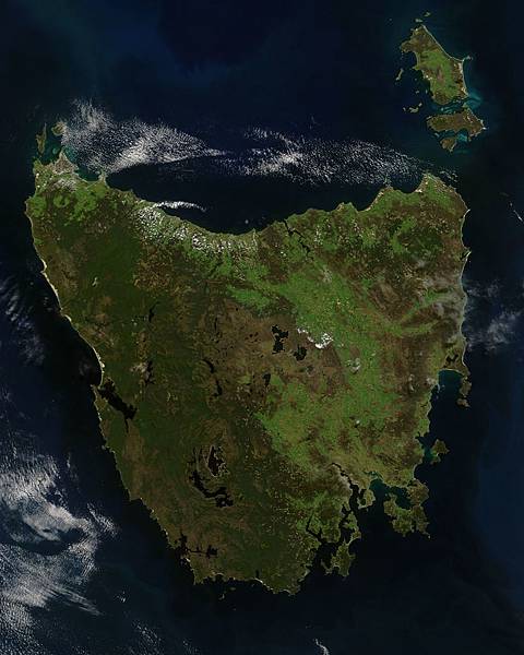 Tasmania.A2005320.2355.250m.jpg
