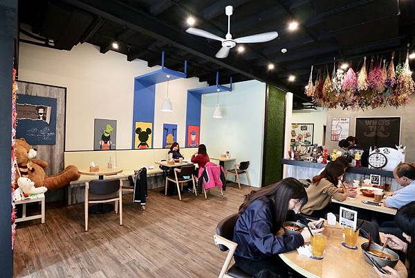 Who%5Cs Tea 鬍子茶-C.JPG