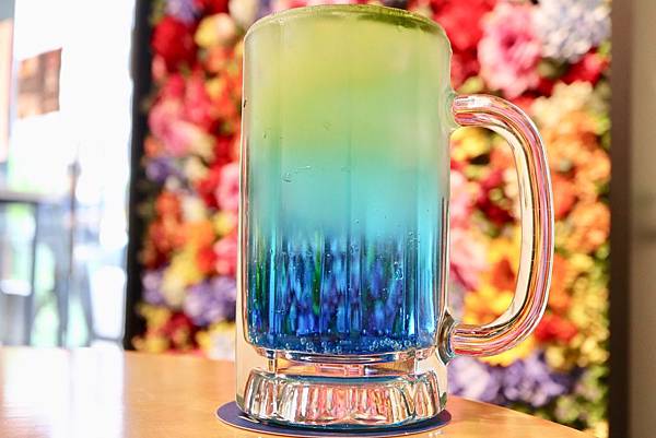 Who%5Cs Tea 鬍子茶-W.JPG