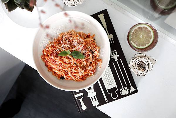 黑犬Black Doggy 黑犬Black Doggy