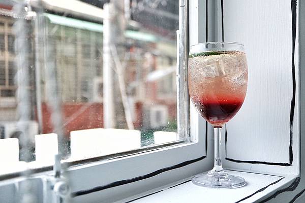 黑犬Black Doggy 黑犬Black Doggy