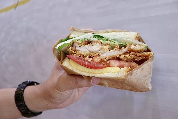 鯊魚咬土司 鯊魚咬土司