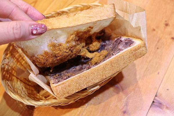 鯊魚咬土司 鯊魚咬土司