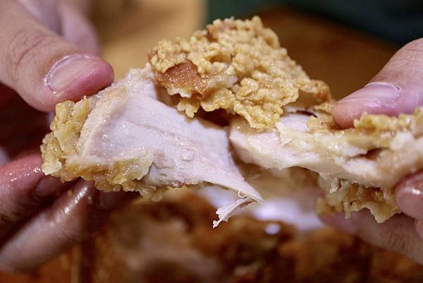 鯊魚咬土司 鯊魚咬土司