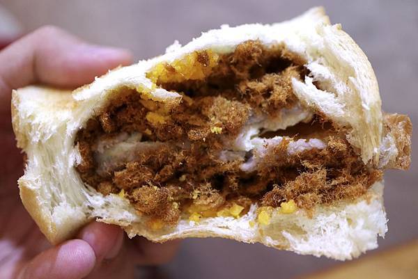 鯊魚咬土司 鯊魚咬土司