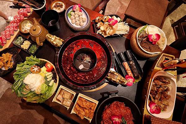 蔡記隆府龍頭寺老灶火鍋