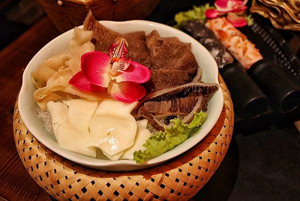 蔡記隆府龍頭寺老灶火鍋