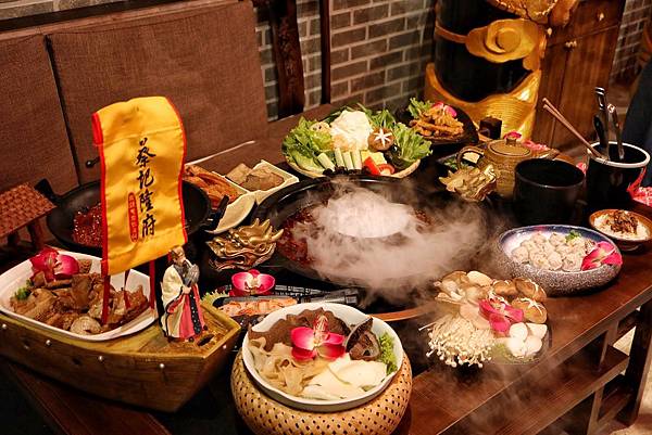 蔡記隆府龍頭寺老灶火鍋