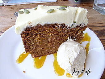 carrot cake.jpg