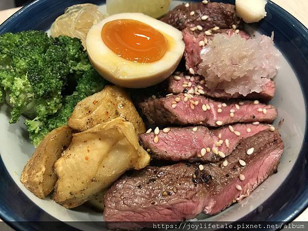 初牛丼飯_台北伊通店_厚切牛排丼飯