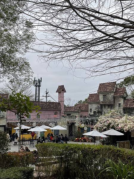 【台中】心之芳庭、大里藝術廣場、國家歌劇院、草悟道、動漫彩繪