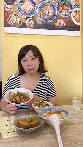 【台中美食】2023必比登推蔫美食~羅家古早味、台客燒肉粥、