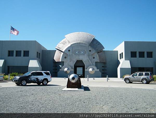 Oakleyheadquarters.jpg Oakleyheadquarters.jpg