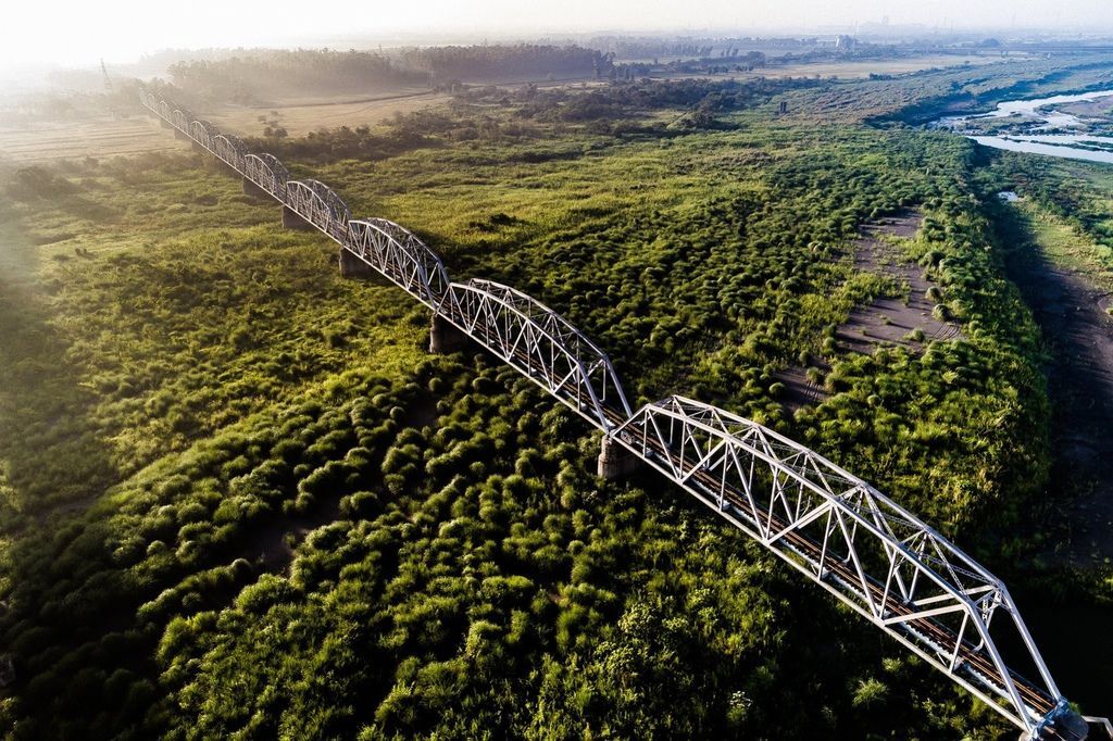 舊鐵橋（下淡水溪橋）美照