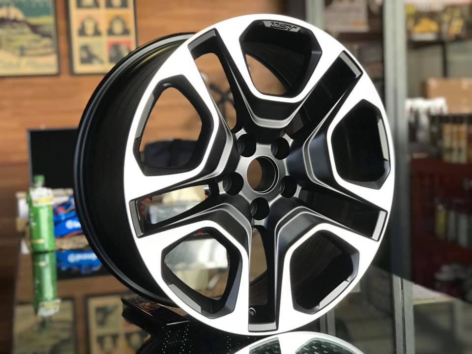 RAV4車主採用 SIwheels 型號TU13D 19inch 旋壓製成 11.5公斤鋁圈