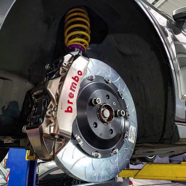 Brembo卡鉗碟盤煞車制動套件安裝案例