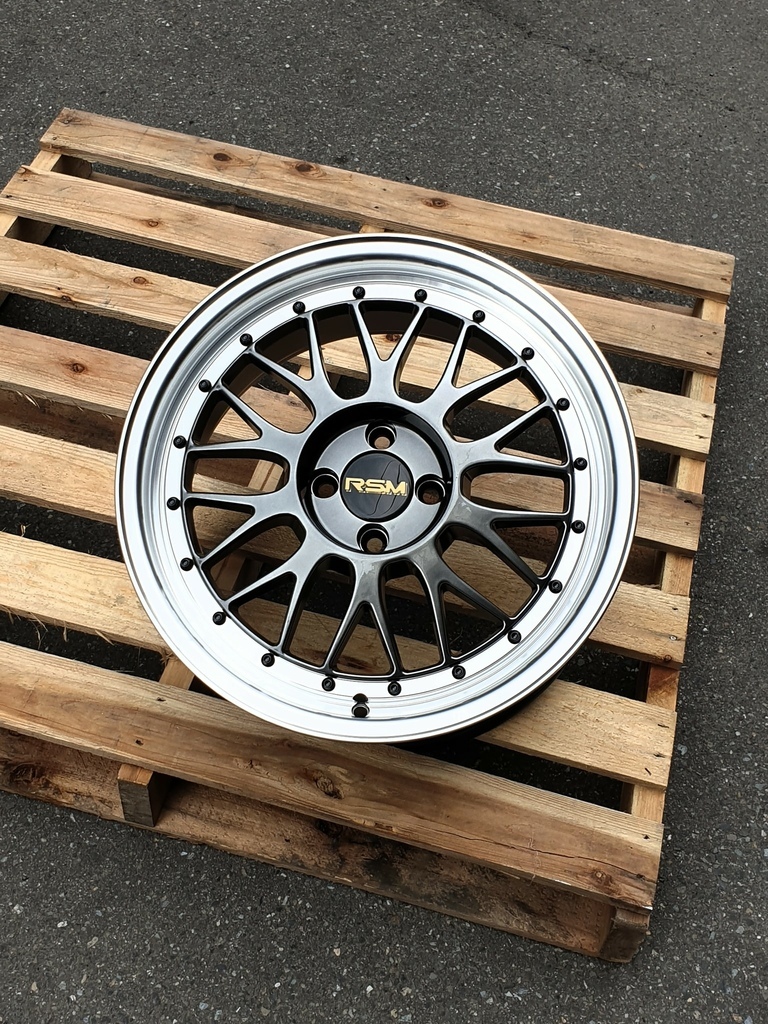 RB02 鈦黑色車邊 黑色鉚釘  17×7.5 et40 4×100