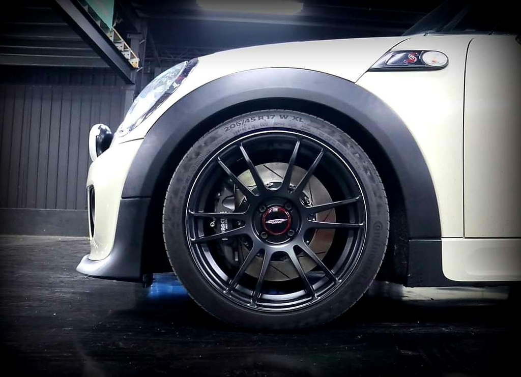 S01 消光黑車邊 17×7.5 et40 MINI.jpg