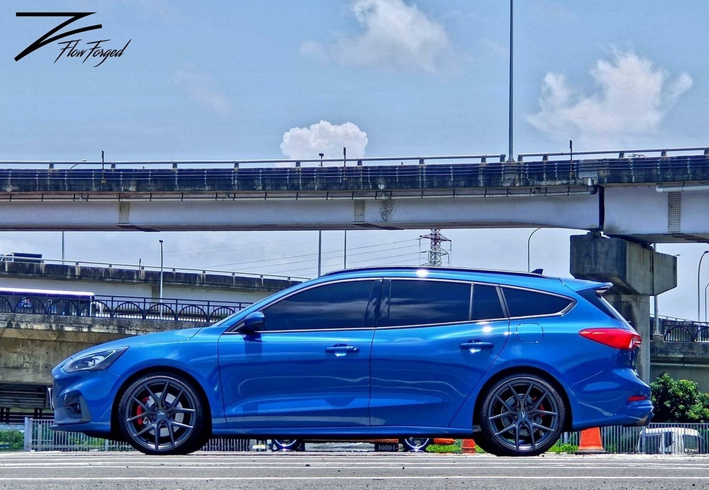 德國ZP鋁圈型號  ZP.09 19x8.5 et40 FOCUS MK4完美切齊