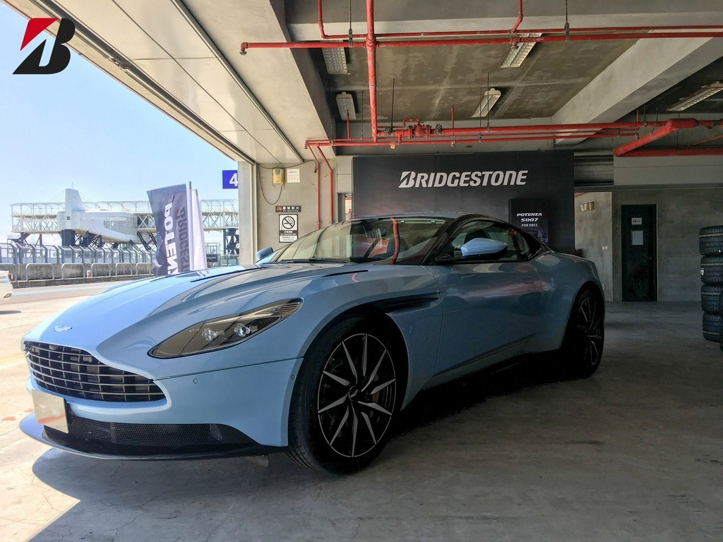 Bridgestone POTENZA系列輪胎  持續成為英國超跑Aston Martin  最新車款指定配胎