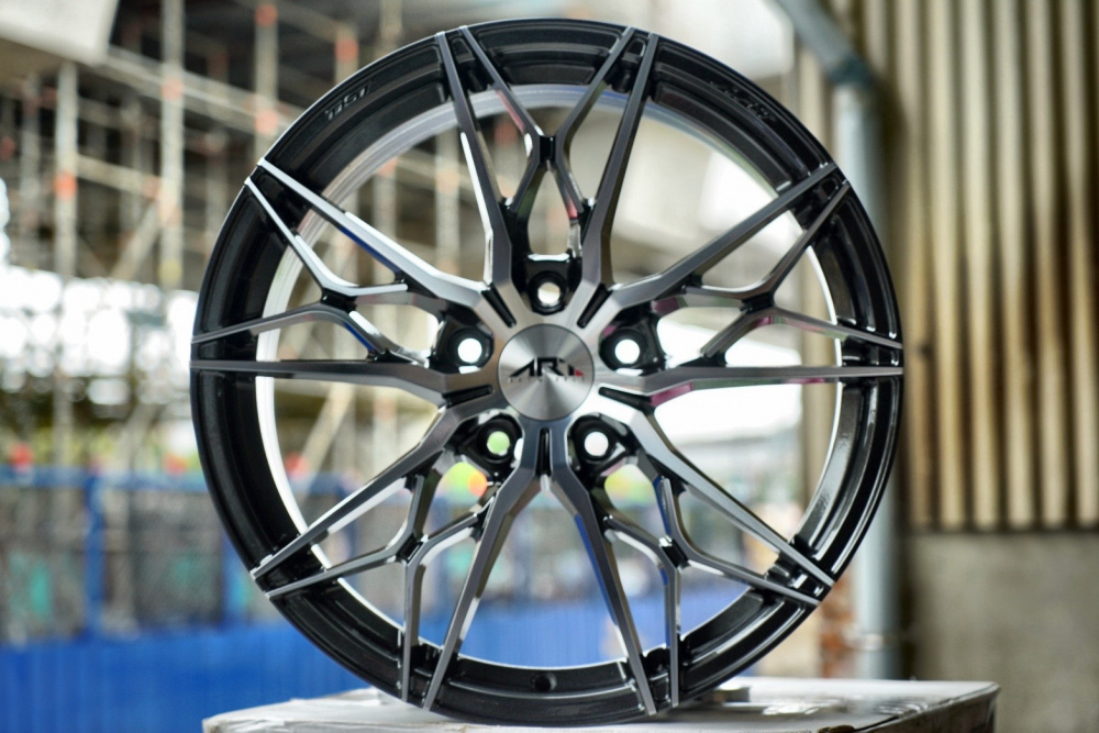 ART1鋁圈 18X9 ET42 鑽石黑車面