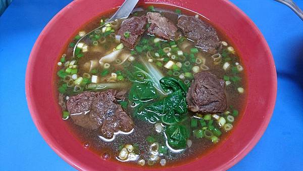 台中東勢 位於東勢巷內 有名又好吃 食尚玩家推薦美食 老趙排骨牛肉麵 內含menu 麻糬泥樂食旅行札記 痞客邦