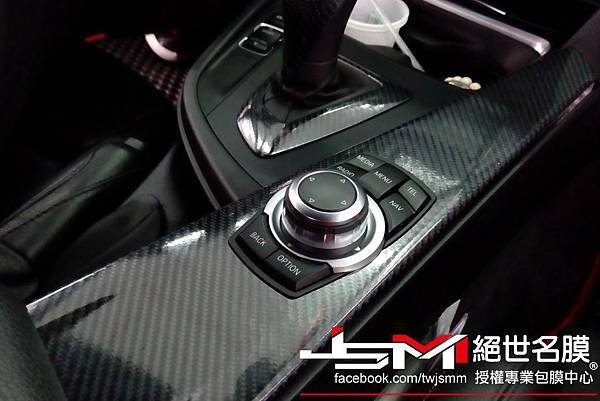 BMW 內裝6D卡夢 (3).jpg